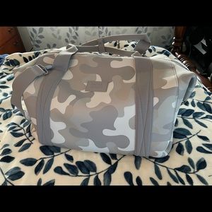 Dagne Dover XL Haze Camo Landon - EUC